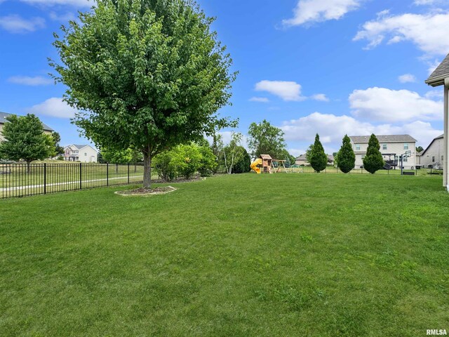 11030 N Ruby Ct, Dunlap, IL 61525 - back of property with a patio area