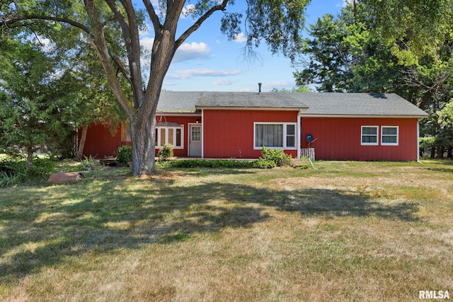 6312 N Kickapoo Edwards Rd, Edwards, IL 61528 - single story home with a front lawn