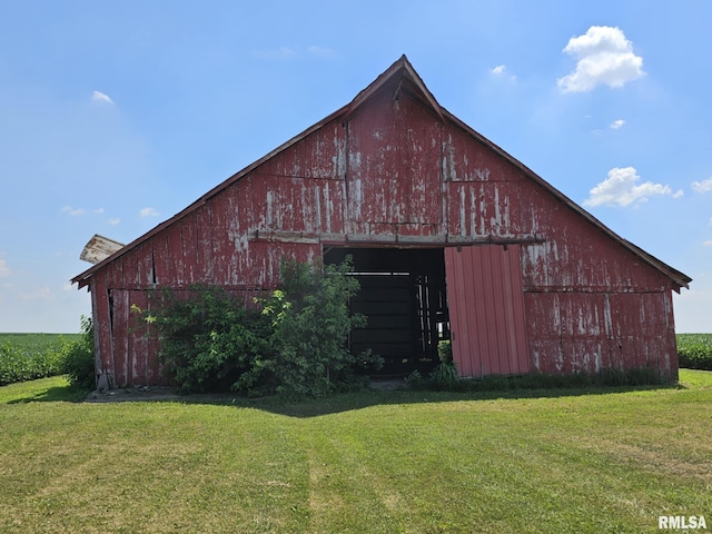1469 2100th St, Lincoln, IL 62656 - view of barn with a yard