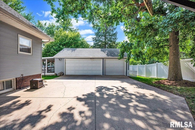 213 S Hanover St, Metamora, IL 61548 - view of detached garage