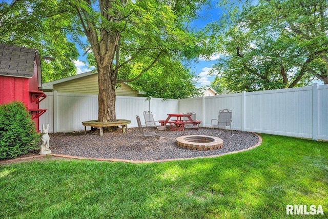 213 S Hanover St, Metamora, IL 61548 - view of yard with an outdoor fire pit and a patio area