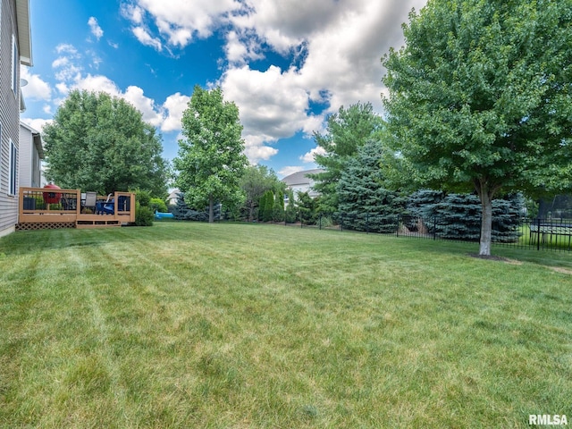 11014 N Saddlehorn Way, Dunlap, IL 61525 - view of yard featuring a wooden deck