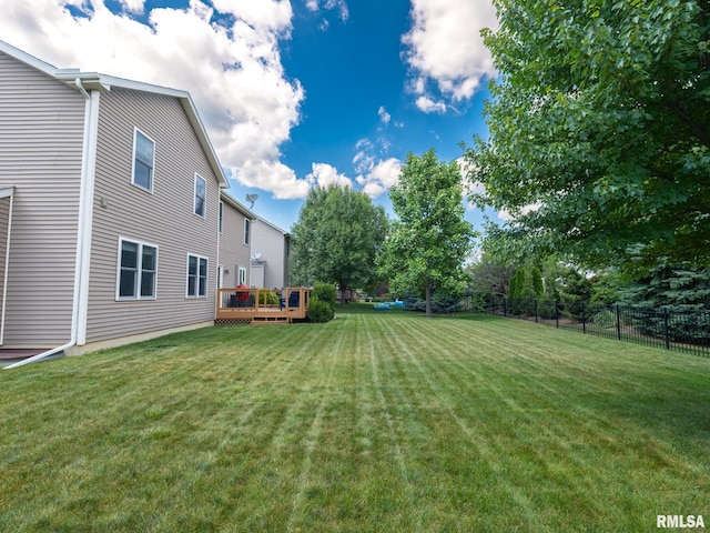 11014 N Saddlehorn Way, Dunlap, IL 61525 - view of yard with a deck
