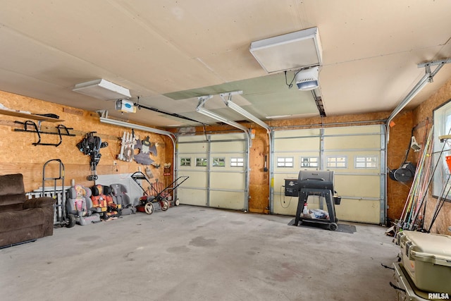 1029 N Santa Fe Ave, Chillicothe, IL 61523 - garage with a garage door opener