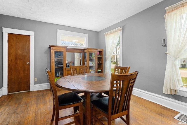 1029 N Santa Fe Ave, Chillicothe, IL 61523 - dining space with wood finished floors