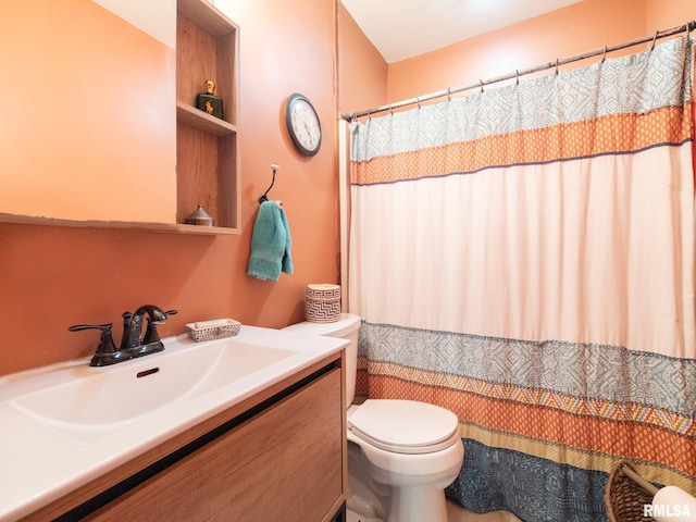1108 Summer St, Pekin, IL 61554 - full bath featuring vanity and a shower with curtain