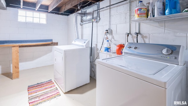 1108 Summer St, Pekin, IL 61554 - washroom with washer and clothes dryer and concrete block wall