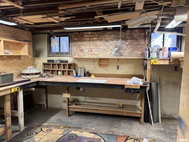236 W Grant St, Macomb, IL 61455 - basement featuring a workshop area