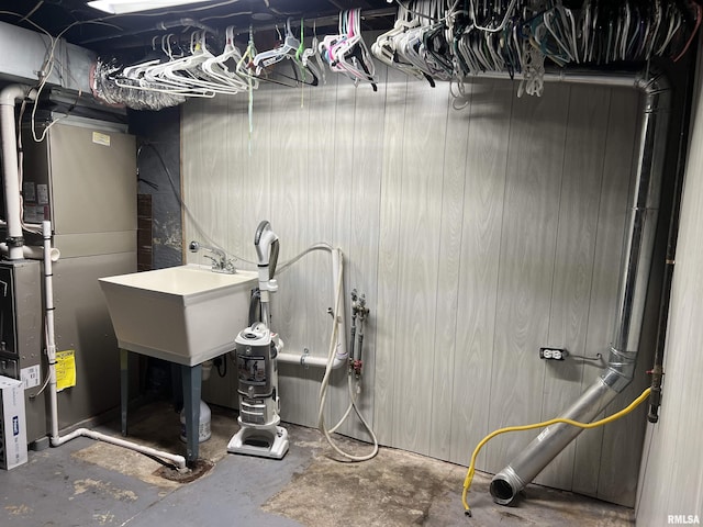 236 W Grant St, Macomb, IL 61455 - basement featuring heating unit