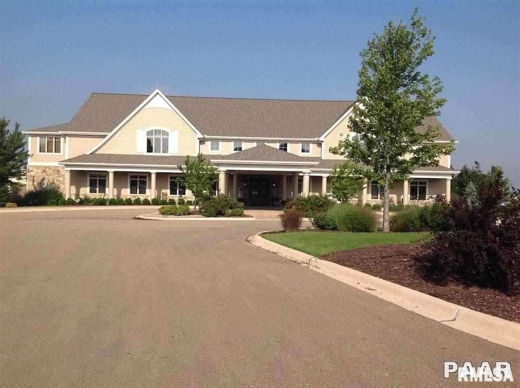 1023 Harmon Ln, Metamora, IL 61548