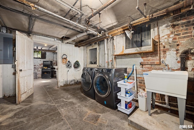 1227 W Barker Ave, Peoria, IL 61606 - laundry area featuring separate washer and dryer and electric panel