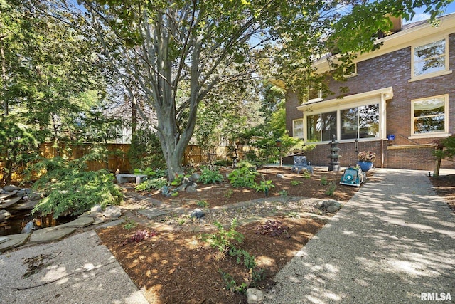 1227 W Barker Ave, Peoria, IL 61606 - view of yard