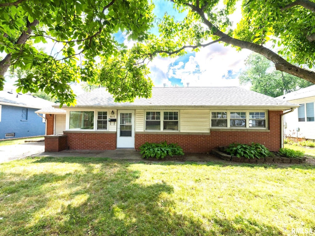 1505 N 9th St, Pekin, IL 61554 - photo 1