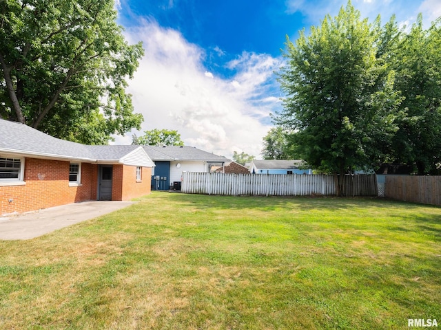 1505 N 9th St, Pekin, IL 61554 - view of yard