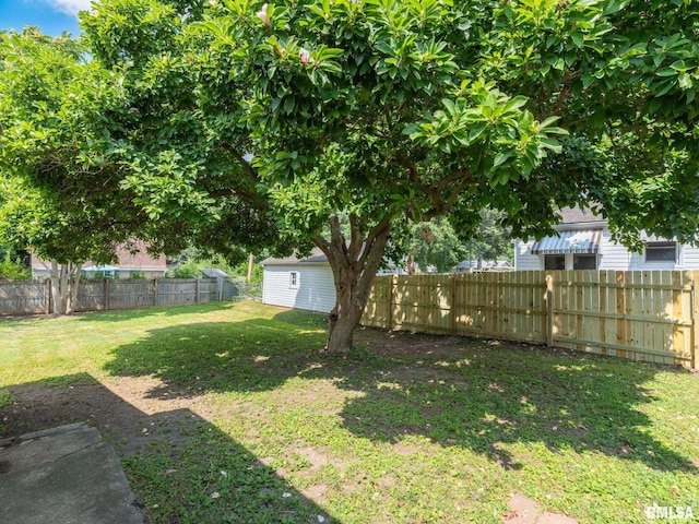 3 Starcevich Ct, Pekin, IL 61554 - view of fenced backyard
