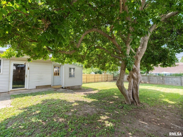 3 Starcevich Ct, Pekin, IL 61554 - view of yard