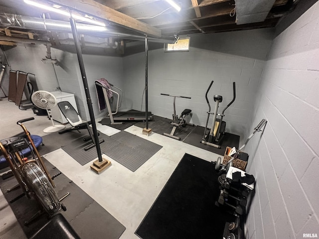 8373 State Route 93rd Rd, Toulon, IL 61483 - exercise room featuring concrete block wall