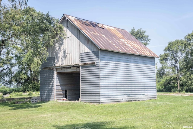 8373 State Route 93rd Rd, Toulon, IL 61483 - view of barn with a lawn