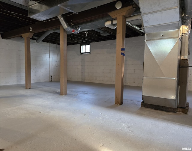 1113 S 5th St, Pekin, IL 61554 - basement featuring heating unit