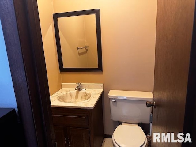 1415 E Sycamore St, Canton, IL 61520 - half bath with vanity and toilet