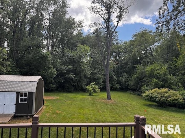 1415 E Sycamore St, Canton, IL 61520 - view of green lawn with a storage shed
