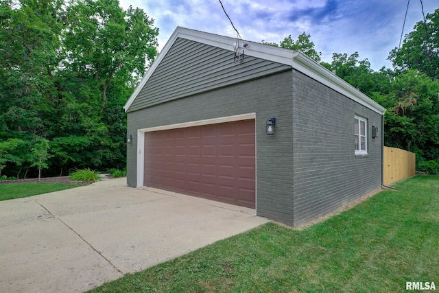 2129 Fondulac Dr, East Peoria, IL 61611 - view of detached garage