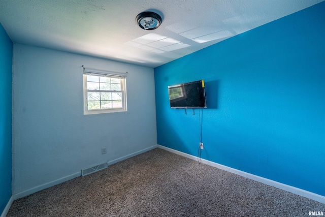 6822 N Kimberly Dr, Peoria, IL 61614 - carpeted empty room with baseboards
