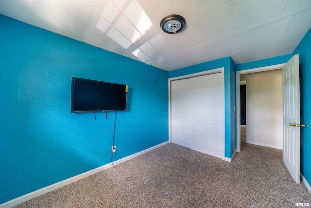 6822 N Kimberly Dr, Peoria, IL 61614 - unfurnished bedroom with carpet flooring and a closet