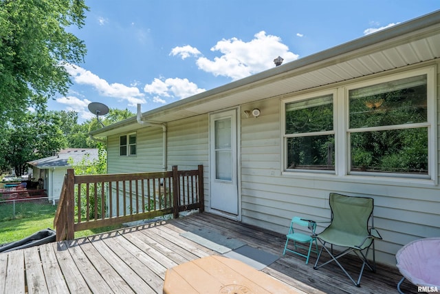 6822 N Kimberly Dr, Peoria, IL 61614 - view of wooden terrace