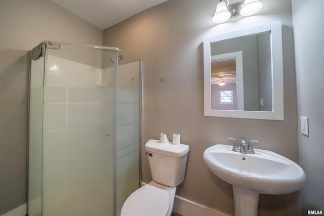 1025 E Maywood Ave, Peoria, IL 61603 - bathroom with a stall shower and toilet