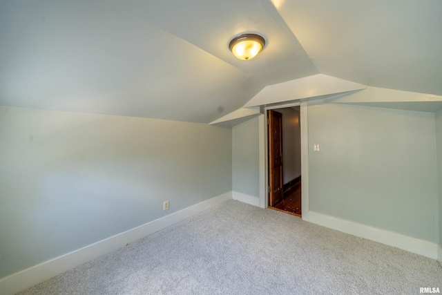 1025 E Maywood Ave, Peoria, IL 61603 - bonus room featuring carpet flooring and vaulted ceiling