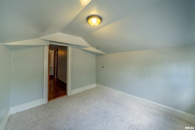 1025 E Maywood Ave, Peoria, IL 61603 - bonus room with carpet flooring and vaulted ceiling