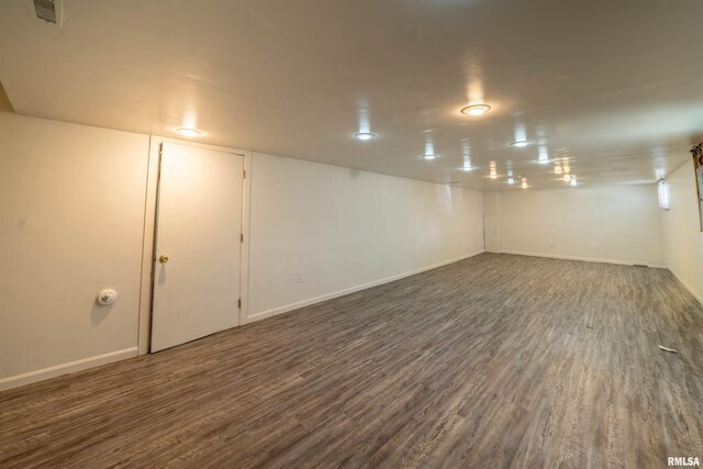 1025 E Maywood Ave, Peoria, IL 61603 - finished below grade area with wood finished floors and baseboards