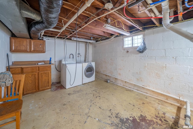 1025 E Maywood Ave, Peoria, IL 61603 - basement with washing machine and dryer