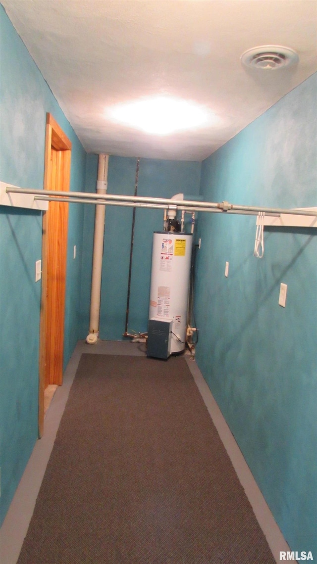 728 Hanna Dr, Pekin, IL 61554 - utility room with gas water heater