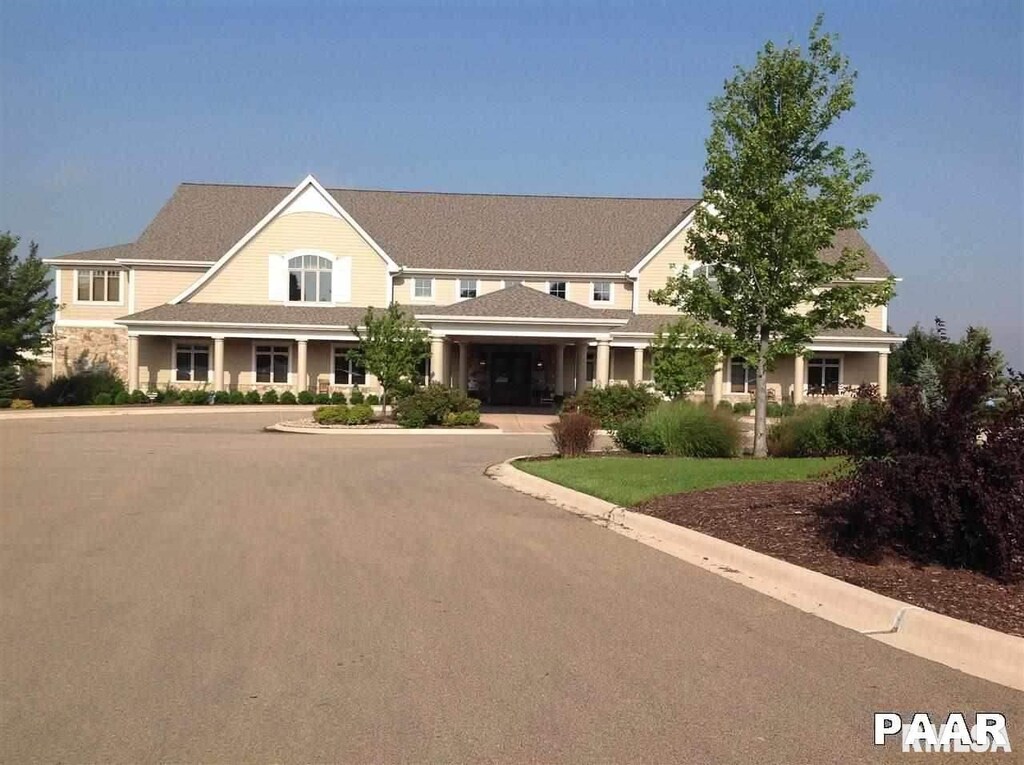 813 Harmon Ln, Metamora, IL 61548