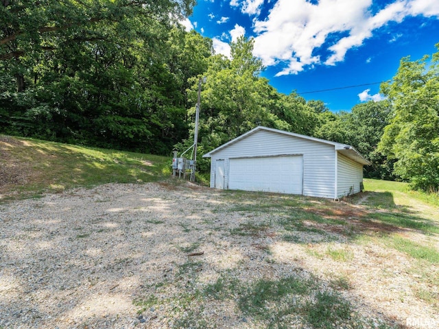 797 State Route 29th Hwy, Sparland, IL 61565 - detached garage with a wooded view