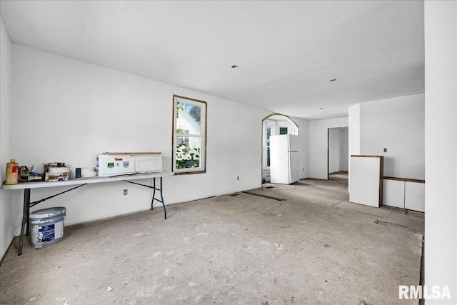 310 W Martin St, Abingdon, IL 61410 - view of unfurnished room