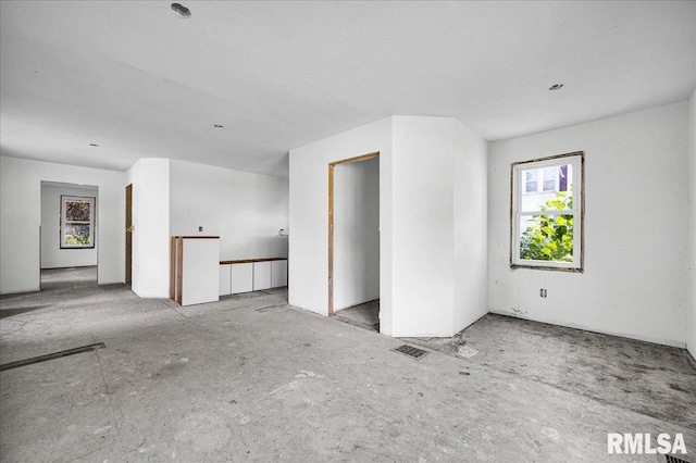 310 W Martin St, Abingdon, IL 61410 - view of unfurnished room