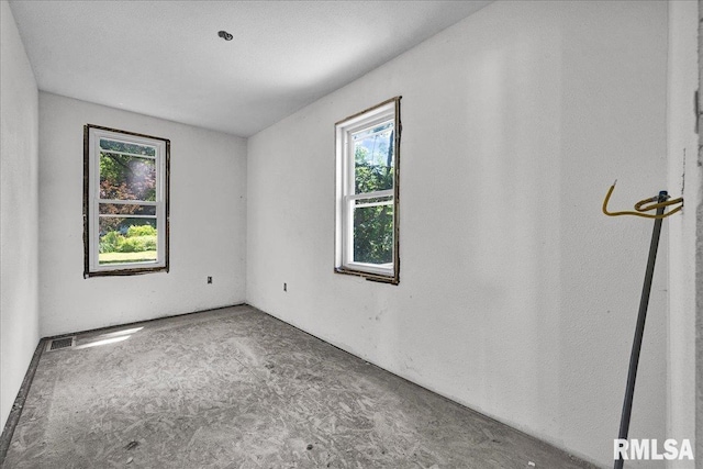 310 W Martin St, Abingdon, IL 61410 - view of unfurnished room