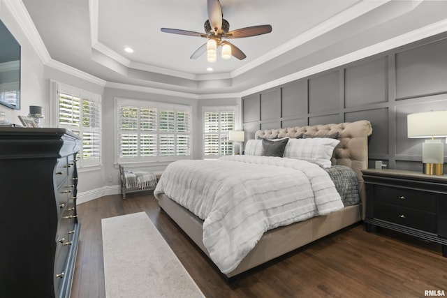 2815 W Windpointe Dr, Peoria, IL 61614 - bedroom with a tray ceiling, crown molding, dark wood-style floors, recessed lighting, and a ceiling fan
