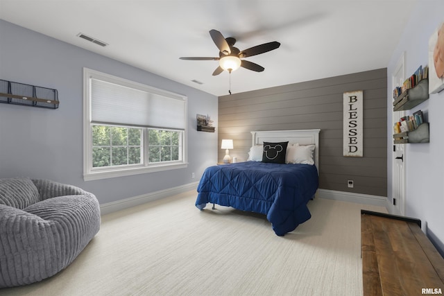 2815 W Windpointe Dr, Peoria, IL 61614 - bedroom with baseboards and a ceiling fan