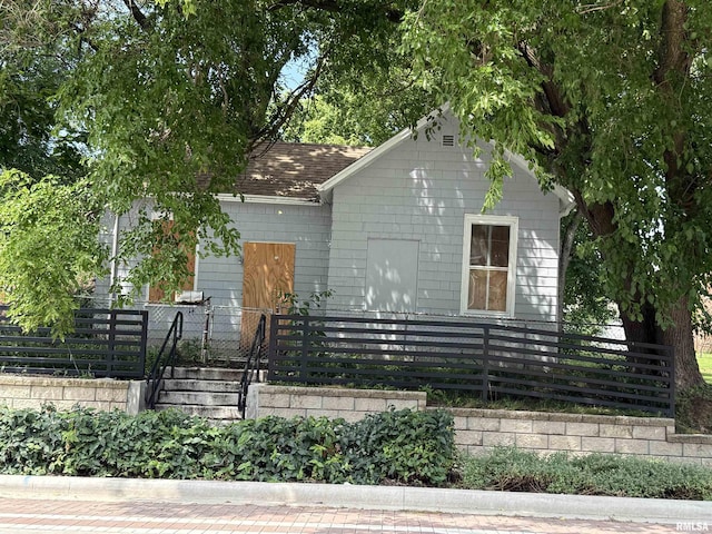 1509 S Western Ave, Peoria, IL 61605 - view of front of home featuring roof with shingles