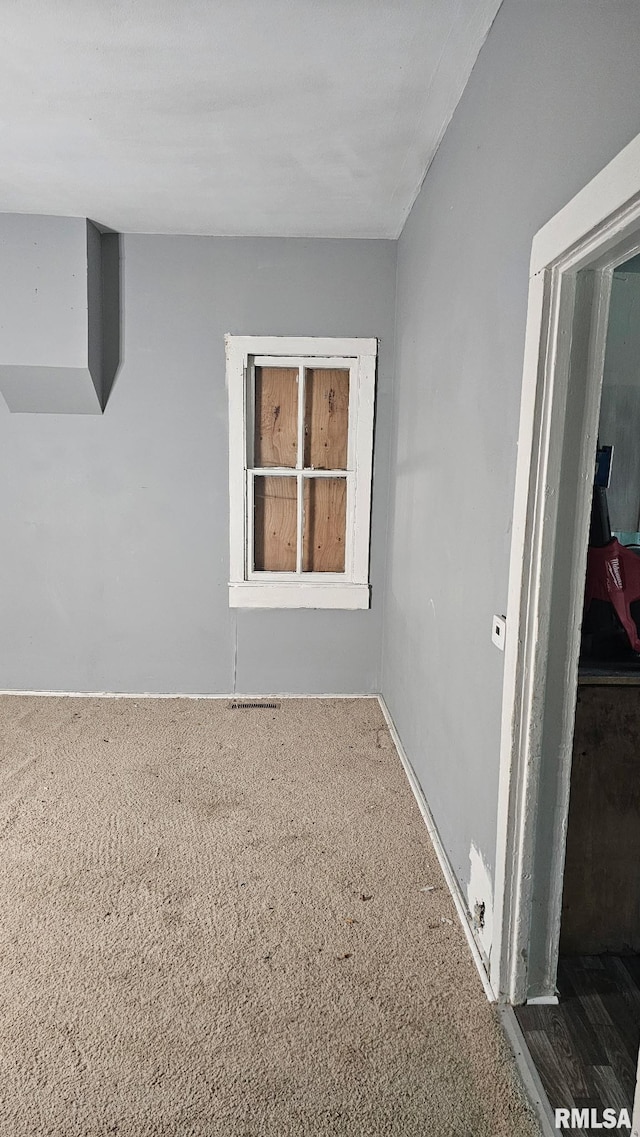 1509 S Western Ave, Peoria, IL 61605 - view of carpeted empty room