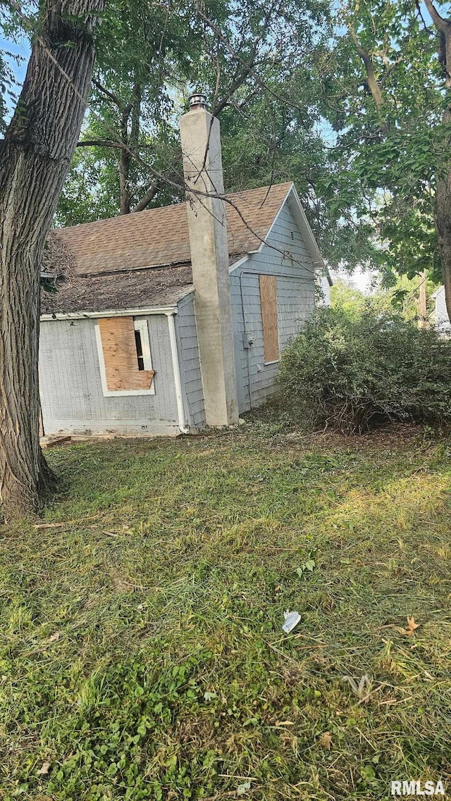 1509 S Western Ave, Peoria, IL 61605 - view of front of home with a chimney