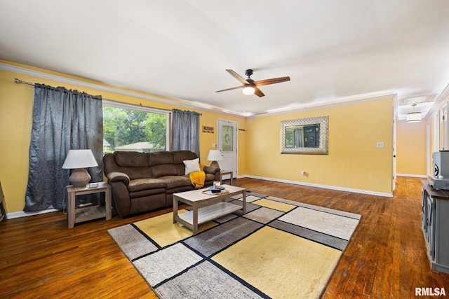 3819 N Saymore Ln, Peoria, IL 61615 - living room featuring hardwood / wood-style flooring, ceiling fan, and ornamental molding