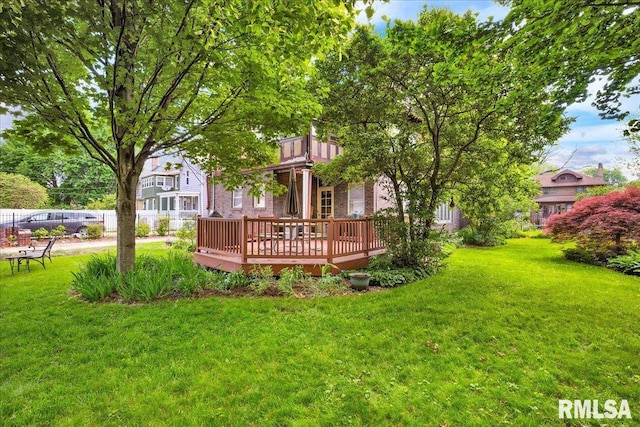 1027 N Maplewood Ave, Peoria, IL 61606 - view of yard featuring a wooden deck