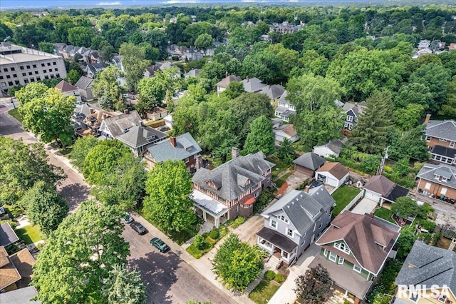 1027 N Maplewood Ave, Peoria, IL 61606 - aerial overview of property's location featuring nearby suburban area