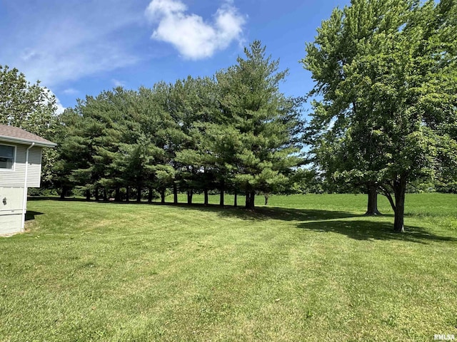 2001 W Jackson St Unit C, Macomb, IL 61455 - view of grassy yard