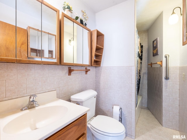 6334 Macs Rd, Manito, IL 61546 - bathroom featuring tile walls, vanity, and shower / bathtub combination with curtain